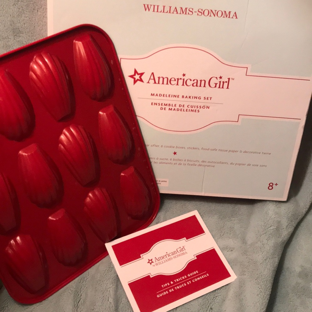 Williams-Sonoma tea ☕️ party pastry tray.